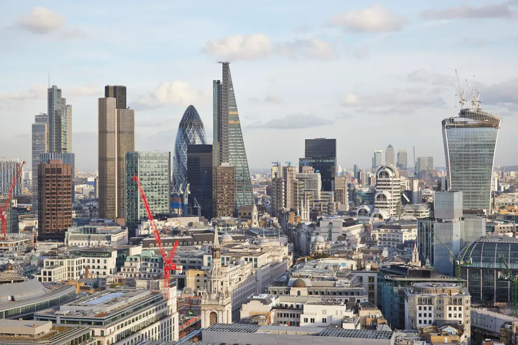 London Landscapes — architecture and landscape photograph in London, UK, frame 9 of 28.